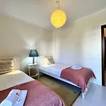 Apartment Brightness With Pool By Homing *