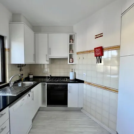 Brightness With Pool By Homing Apartmán *